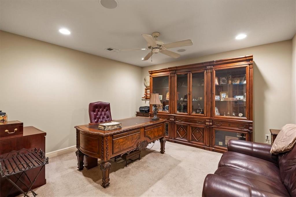 11812 South Carriage Road Olathe, KS 66062 - Photo 21 of 26