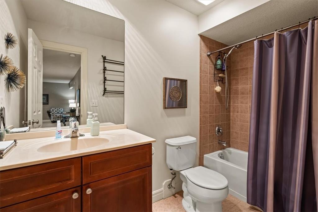 11812 South Carriage Road Olathe, KS 66062 - Photo 23 of 26