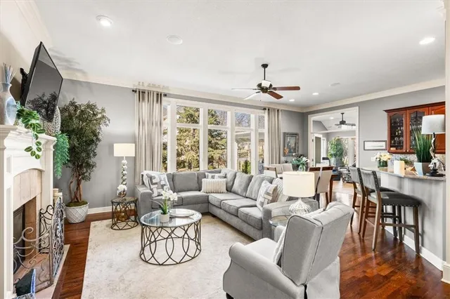 $640,000 | 11812 South Carriage Road, Olathe, KS 66062