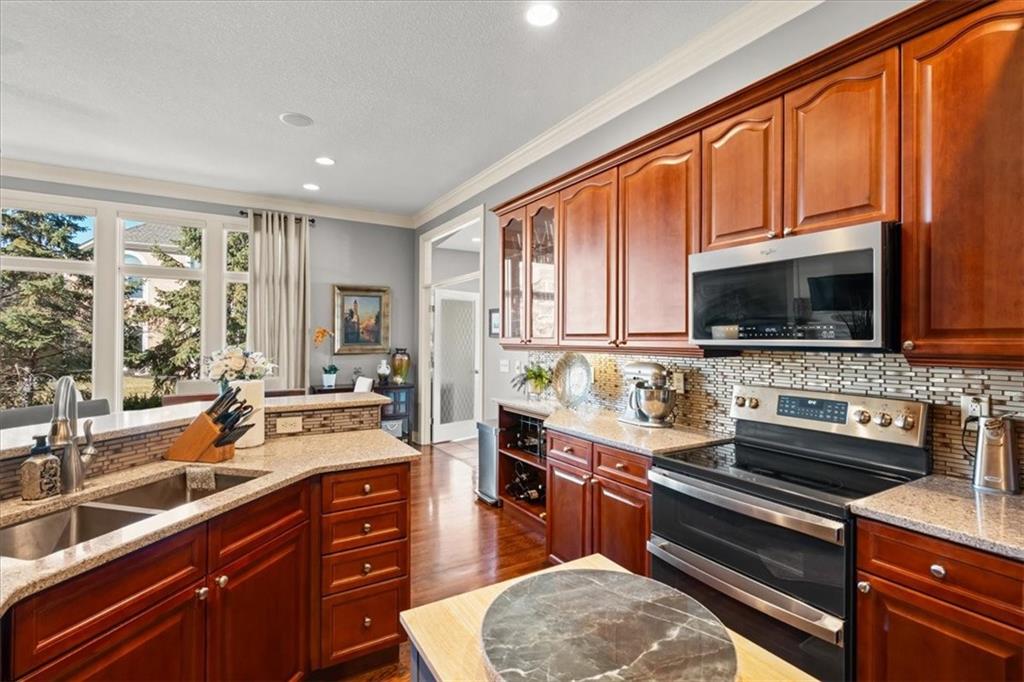 11812 South Carriage Road Olathe, KS 66062 - Photo 8 of 26