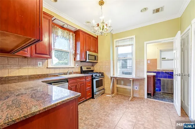 $945,000 | 570 Winterburn Grove, Cliffside Park, NJ 07010