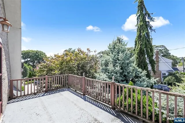 $945,000 | 570 Winterburn Grove, Cliffside Park, NJ 07010