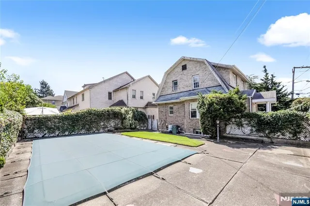 $945,000 | 570 Winterburn Grove, Cliffside Park, NJ 07010