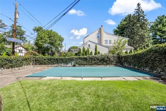 $945,000 | 570 Winterburn Grove, Cliffside Park, NJ 07010