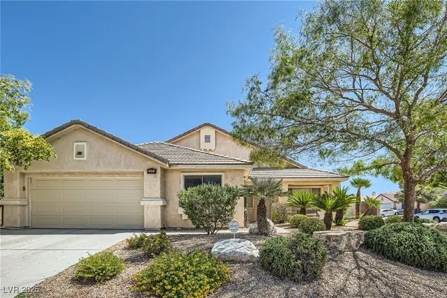 $2,450 | 2800 Evelyn Lake Court, Las Vegas, NV 89108