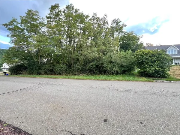 $39,900 | 217 Lancelot Drive, Horseheads, NY 14903
