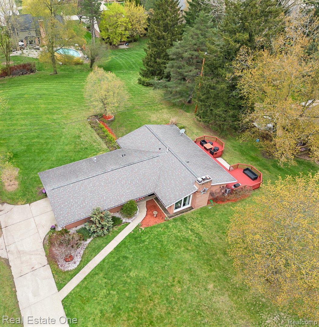 1124 Stellma Lane Rochester, MI 48309 - Photo 4 of 44 Gallery Image 4