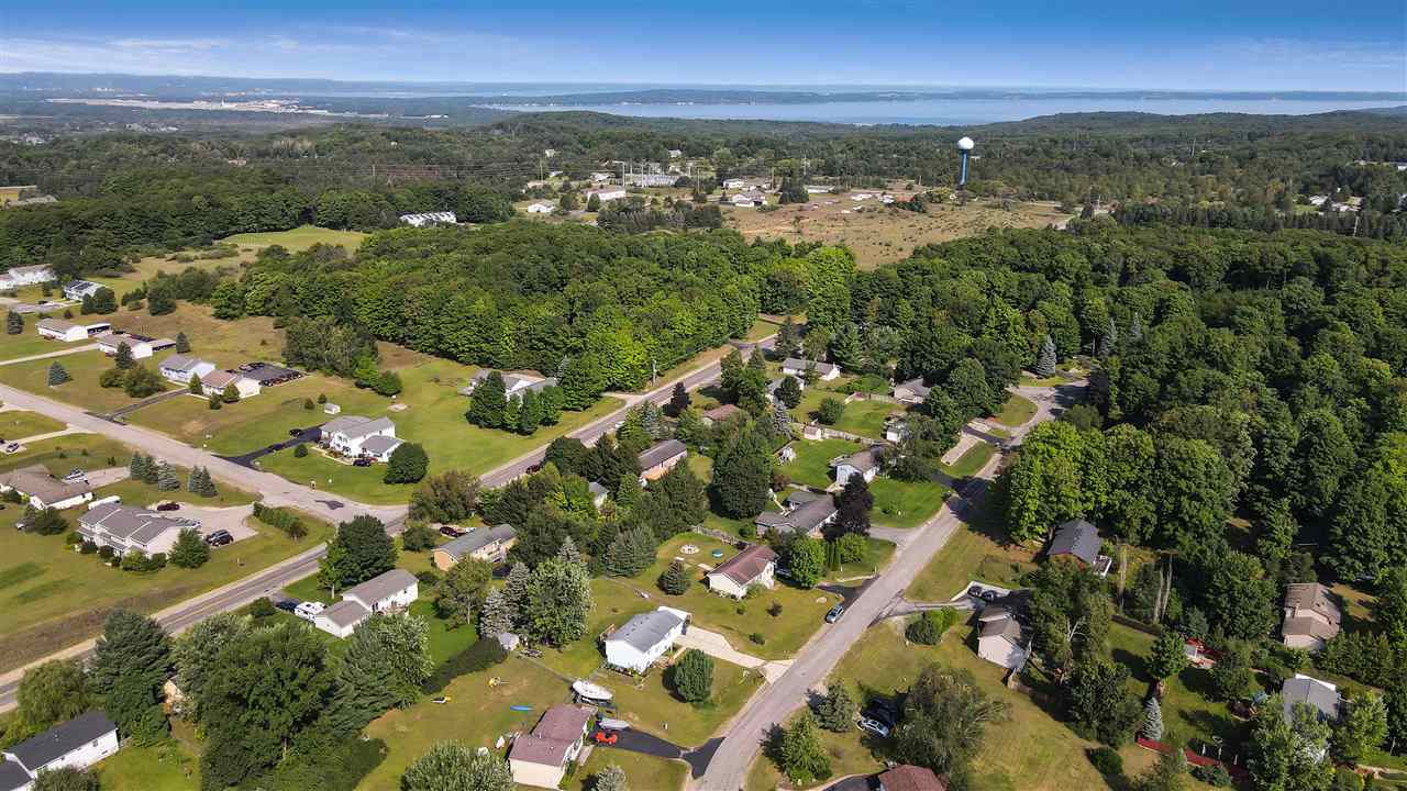 1618 Rasho Road Traverse City, MI 49696 - Photo 28 of 35 1892822-38.JPG