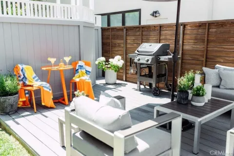 $6,500 | 707 Heliotrope Avenue, Corona del Mar, CA 92625