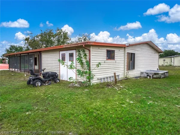 $1,700 | 247 Hickory Ridge Drive, Sebring, FL 33876
