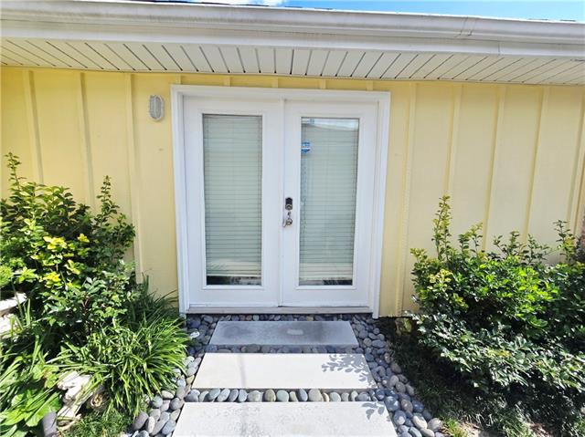 405 Lynnmeade Road Gretna, LA 70056 - Photo 2 of 11