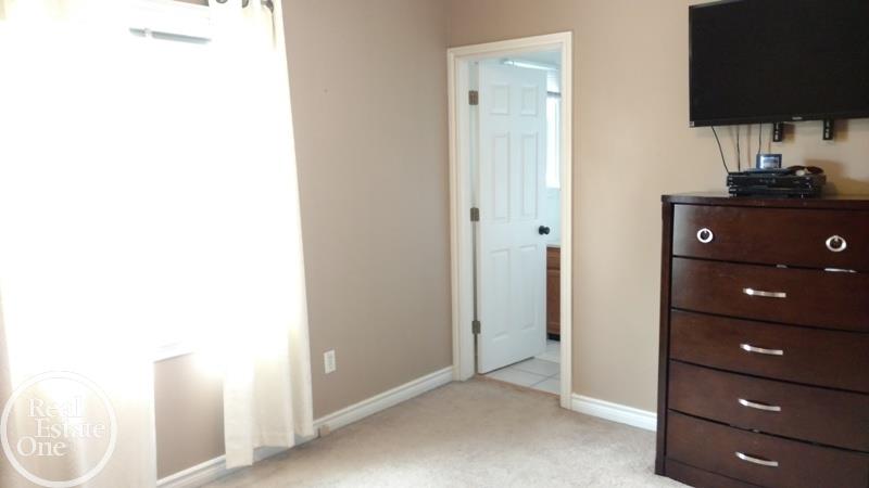 3974 Krafft Road Fort Gratiot, MI 48059 - Photo 15 of 16 31322025-14.JPG