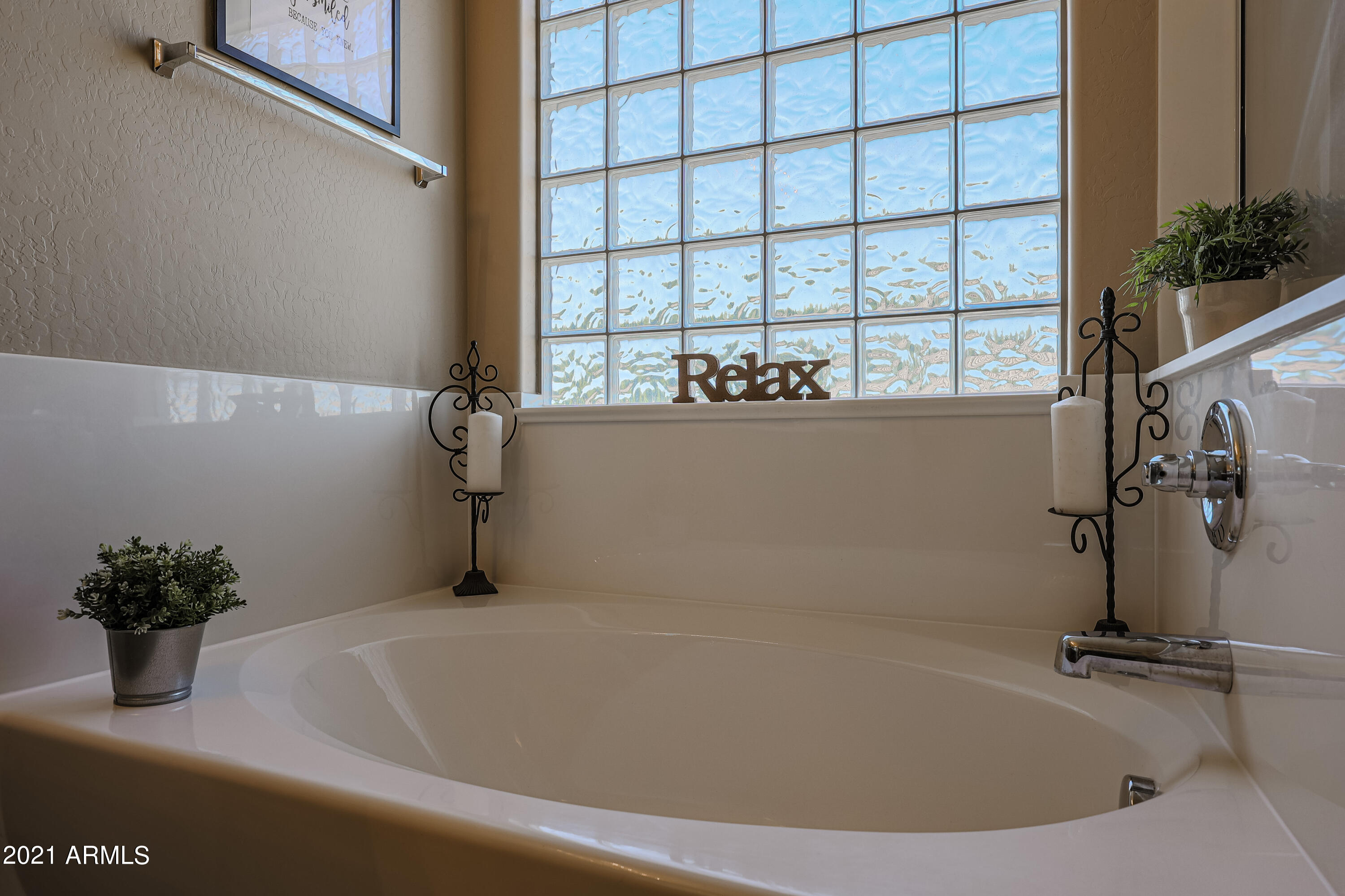 4117 West Coles Road Laveen, AZ 85339 - Photo 20 of 33 MASTER BATH