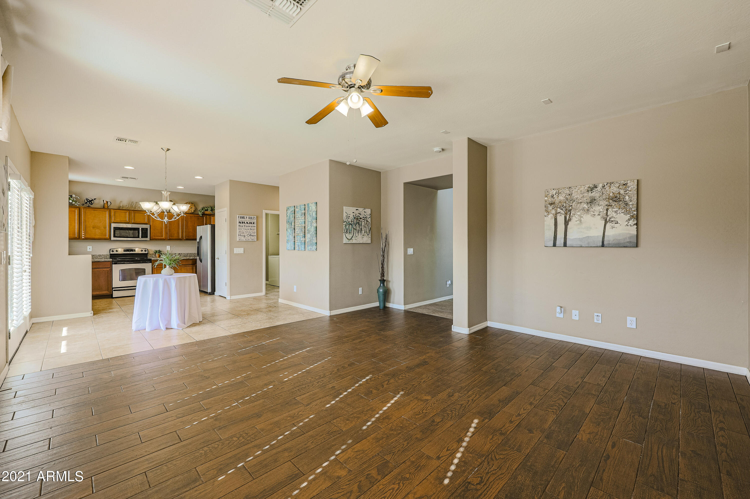 4117 West Coles Road Laveen, AZ 85339 - Photo 7 of 33 FAMILY ROOM