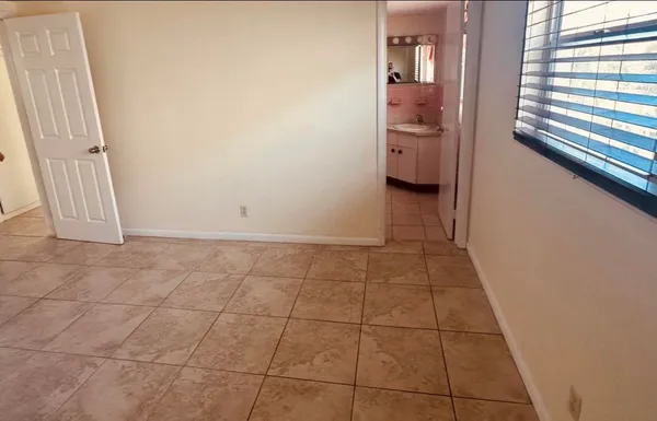 $2,400 | 220 Inlet Way, Unit 3, Palm Beach Shores, FL 33404