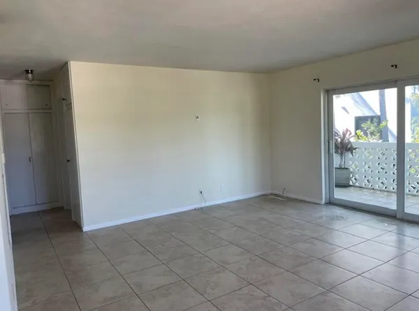 $2,400 | 220 Inlet Way, Unit 3, Palm Beach Shores, FL 33404