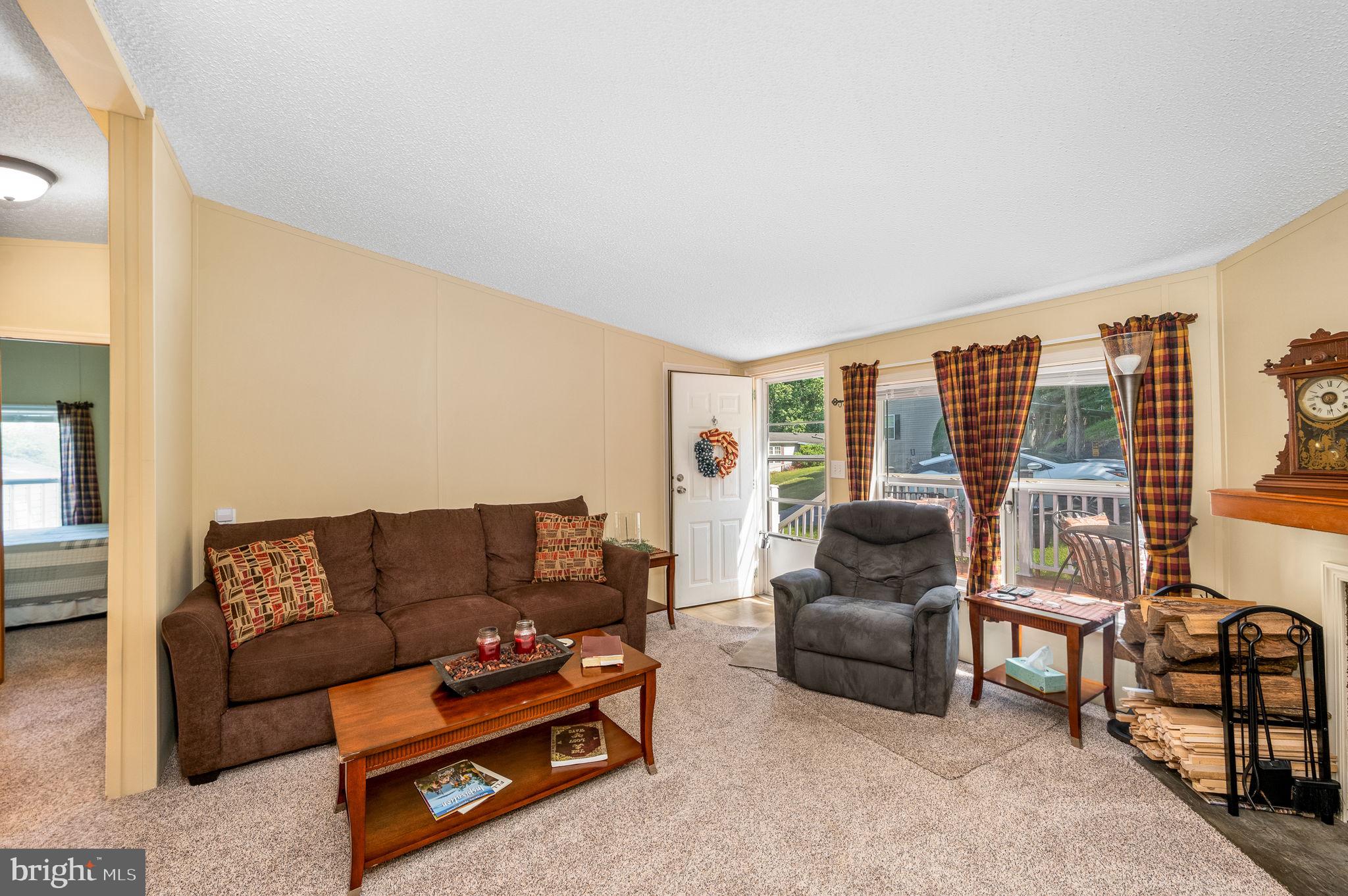 49 Christy Lane Lititz, PA 17543 - Photo 4 of 21 Gallery Image 4