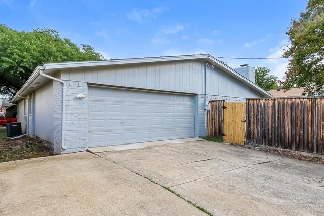 a view of backyard of house