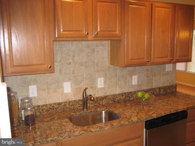 6709 Stanton Road Hyattsville, MD 20784 - Photo 4 of 18 Kitchen #2