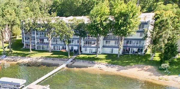 $385,000 | 315 Park Lake Boulevard, Unit 207, Detroit Lakes, MN 56501