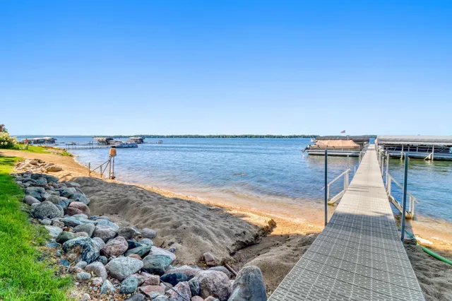 $385,000 | 315 Park Lake Boulevard, Unit 207, Detroit Lakes, MN 56501