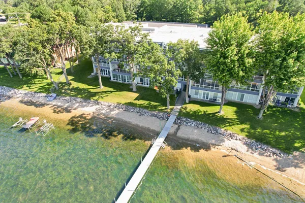 $385,000 | 315 Park Lake Boulevard, Unit 207, Detroit Lakes, MN 56501