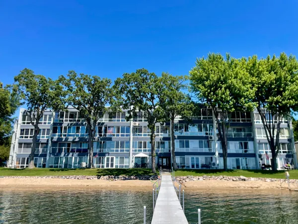 $385,000 | 315 Park Lake Boulevard, Unit 207, Detroit Lakes, MN 56501