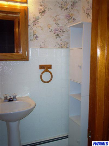 1914 North Meridian Road Huntington, IN 46750 - Photo 9 of 15 Gallery Image 9