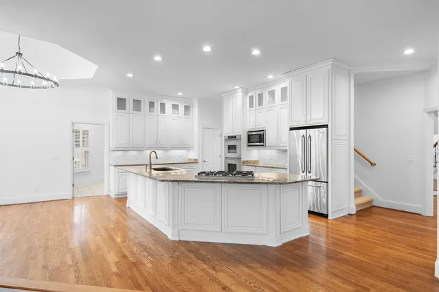 $2,399,900 | 828 Woodburn Drive, Brentwood, TN 37027