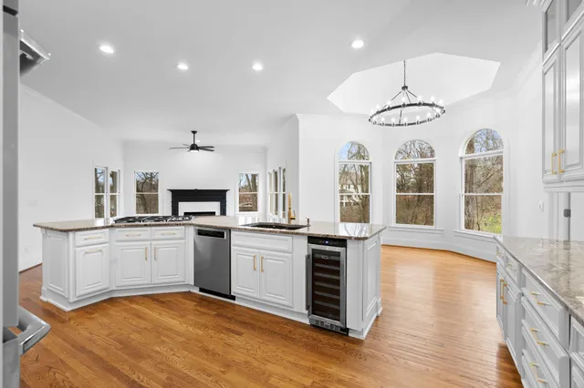 $2,399,900 | 828 Woodburn Drive, Brentwood, TN 37027