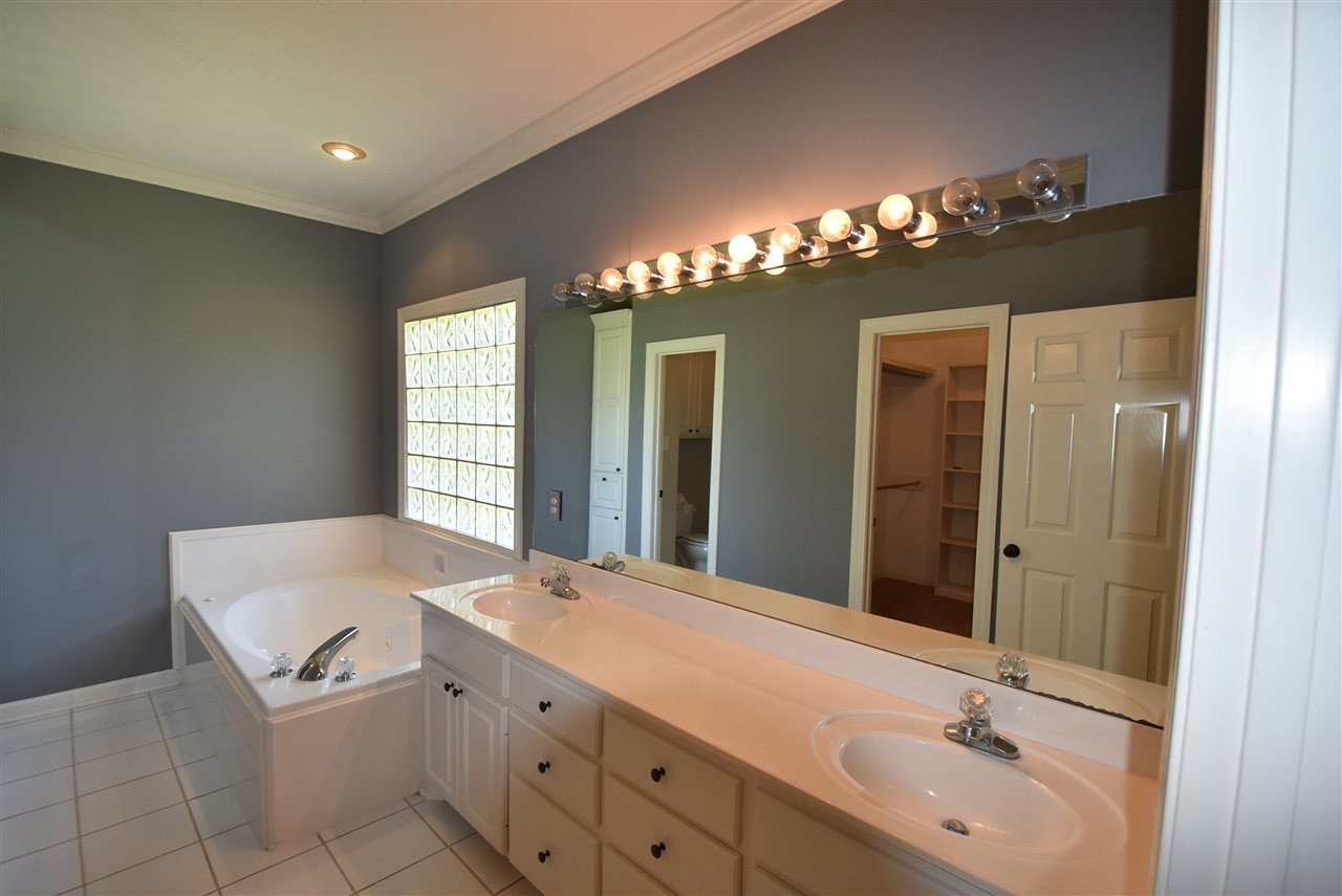 14 Spring Lake Circle Pearl, MS 39208 - Photo 13 of 26 Photo 13