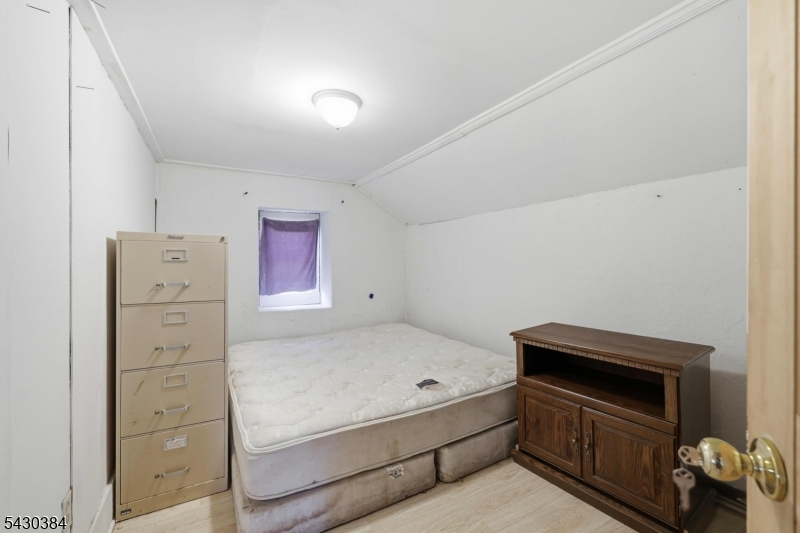138 Bartley Road Long Valley, NJ 07853 - Photo 14 of 31 Gallery Image 14