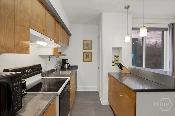 $670,000 | 117 Lincoln Street, Unit 4A, Savannah, GA 31401
