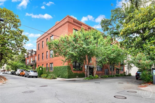 $670,000 | 117 Lincoln Street, Unit 4A, Savannah, GA 31401