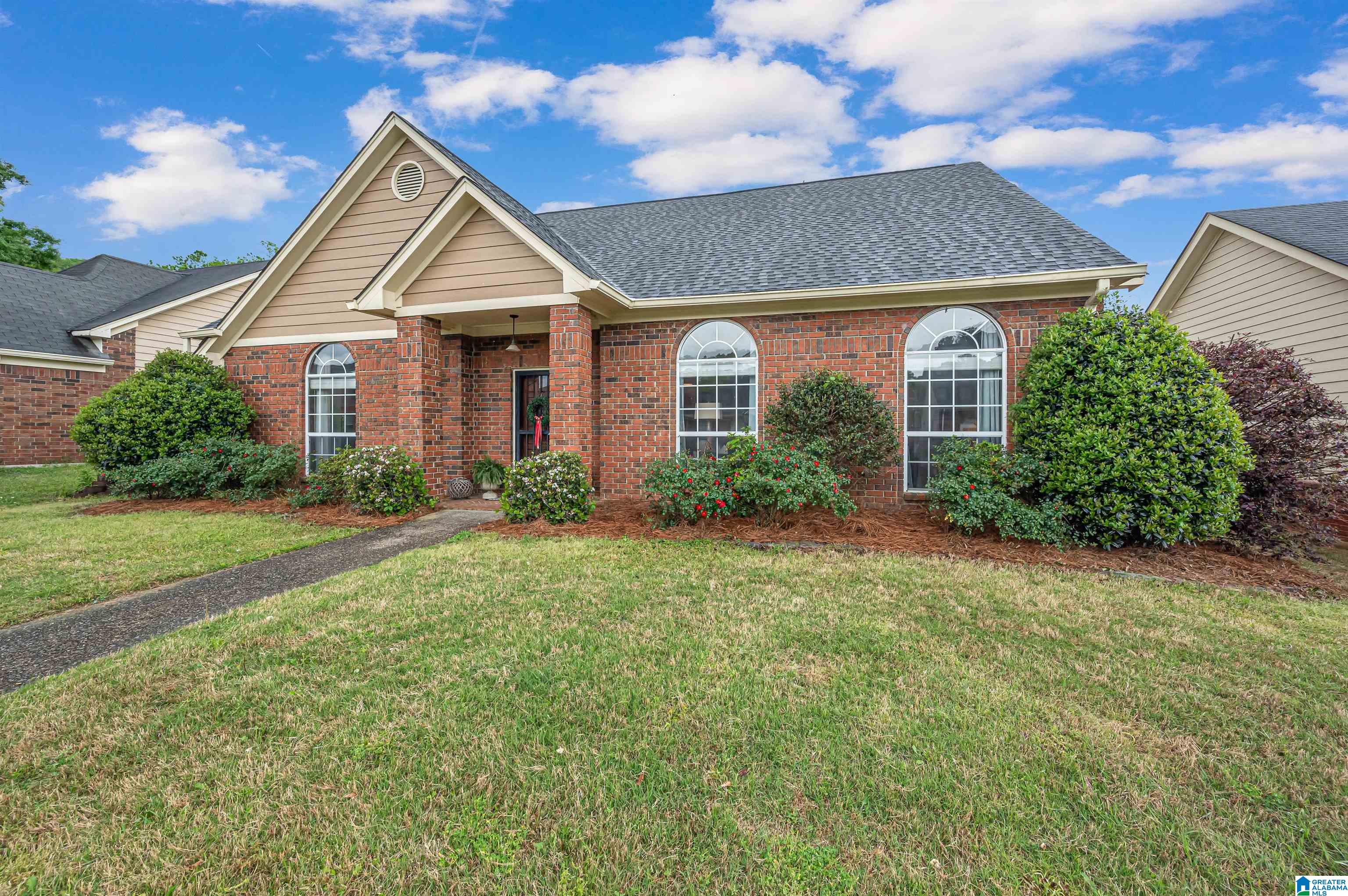 115 Braxton Way Pelham, AL 35124 - Photo 2 of 40