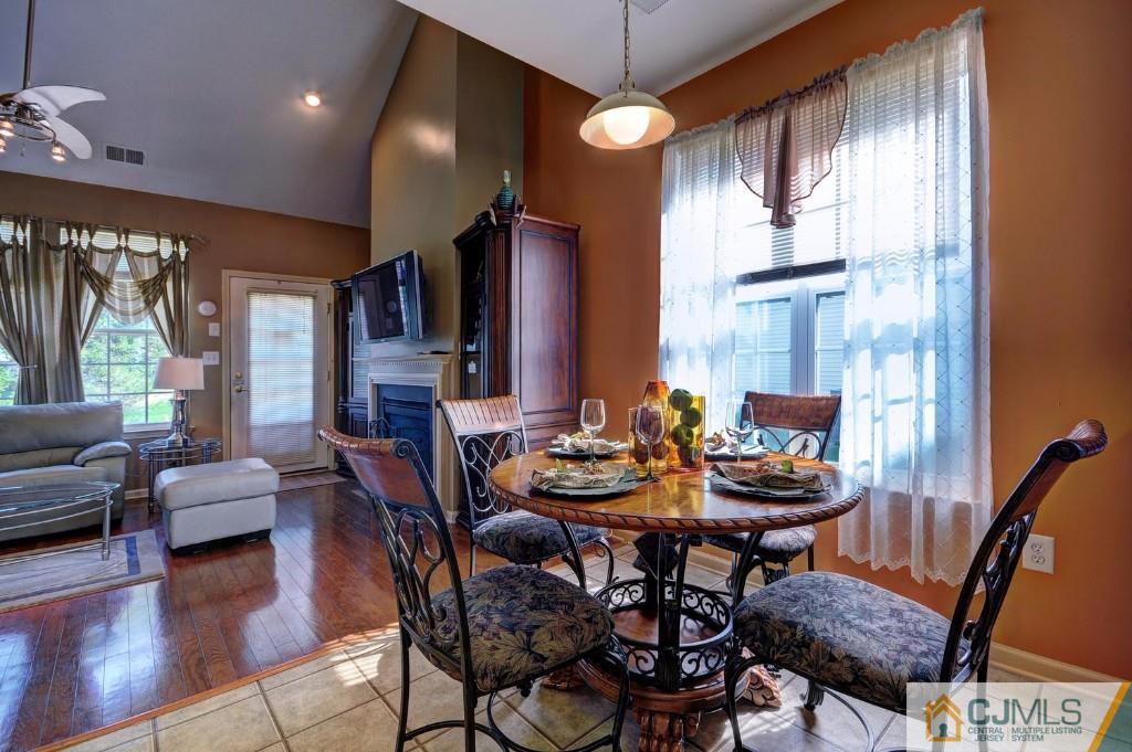 56 Pebble Creek Road Dayton, NJ 08810 - Photo 11 of 25 Gallery Image 11