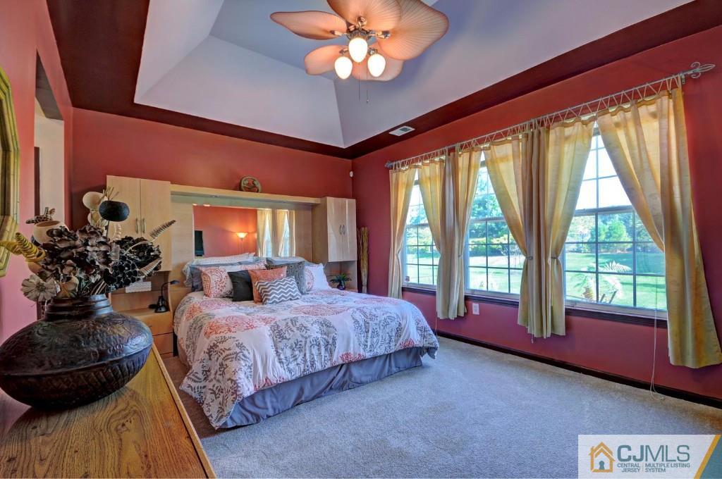 56 Pebble Creek Road Dayton, NJ 08810 - Photo 15 of 25 Gallery Image 15