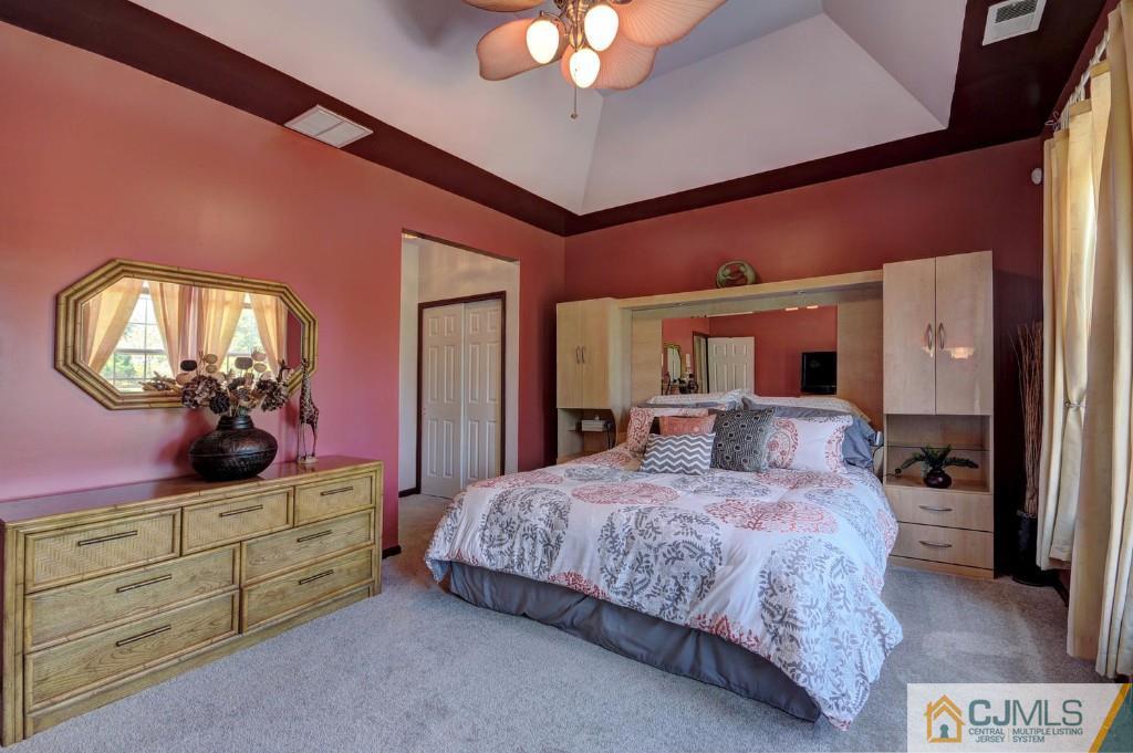 56 Pebble Creek Road Dayton, NJ 08810 - Photo 16 of 25 Gallery Image 16