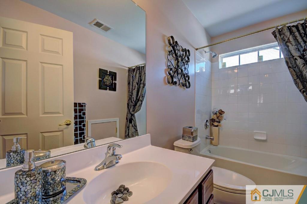 56 Pebble Creek Road Dayton, NJ 08810 - Photo 23 of 25 Gallery Image 23