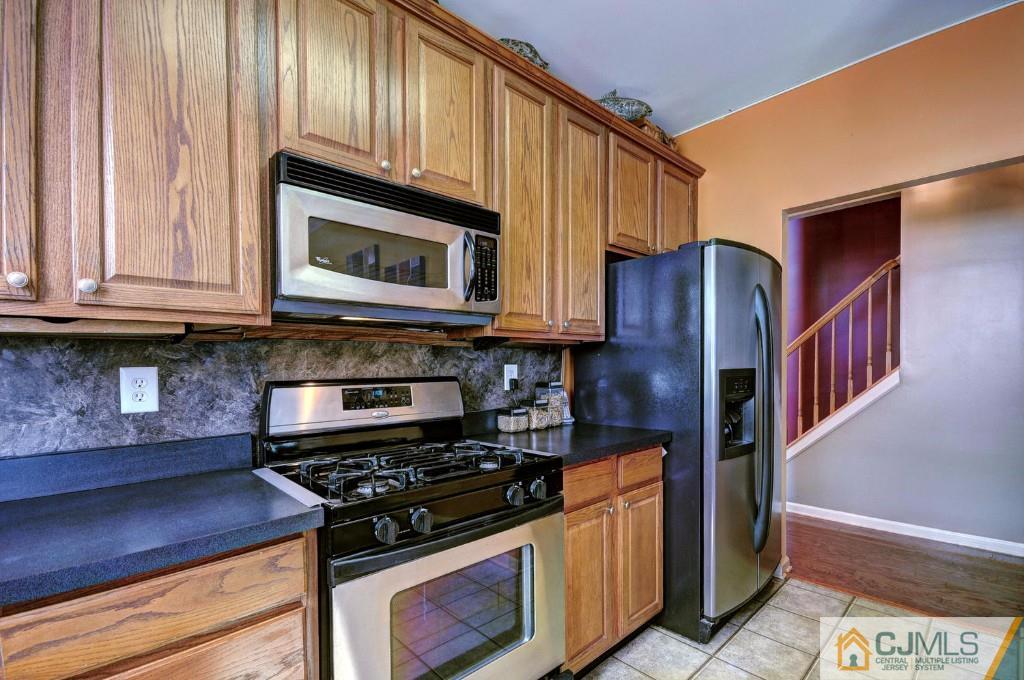 56 Pebble Creek Road Dayton, NJ 08810 - Photo 9 of 25 Gallery Image 9