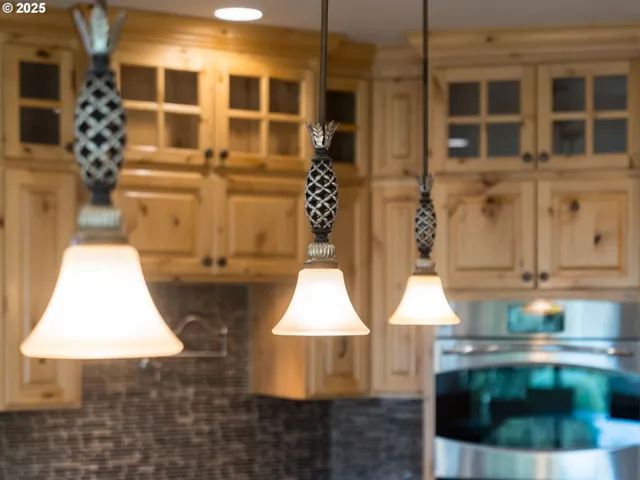 $2,150,000 | 23955 Butteville Road Northeast, Aurora, OR 97002