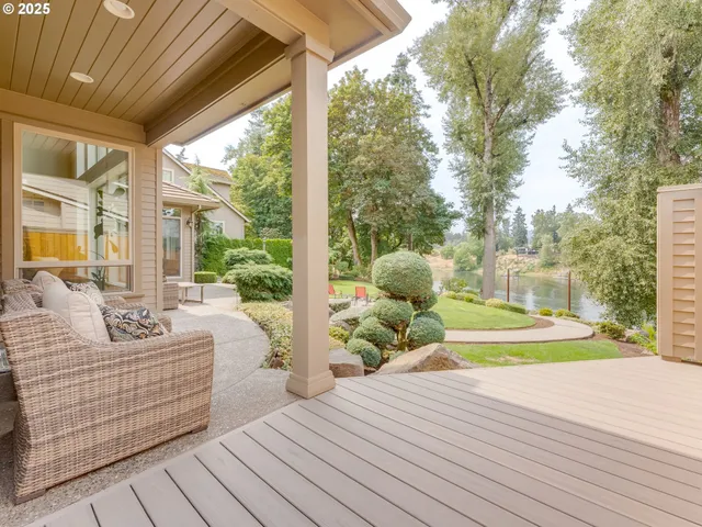 $2,150,000 | 23955 Butteville Road Northeast, Aurora, OR 97002