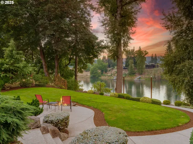 $2,150,000 | 23955 Butteville Road Northeast, Aurora, OR 97002