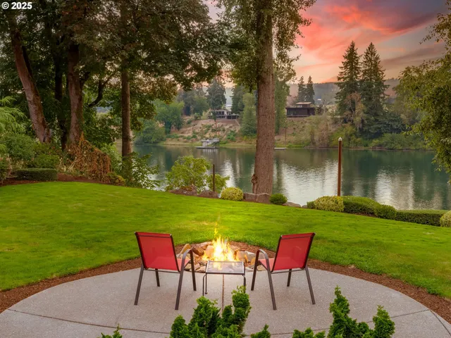 $2,150,000 | 23955 Butteville Road Northeast, Aurora, OR 97002