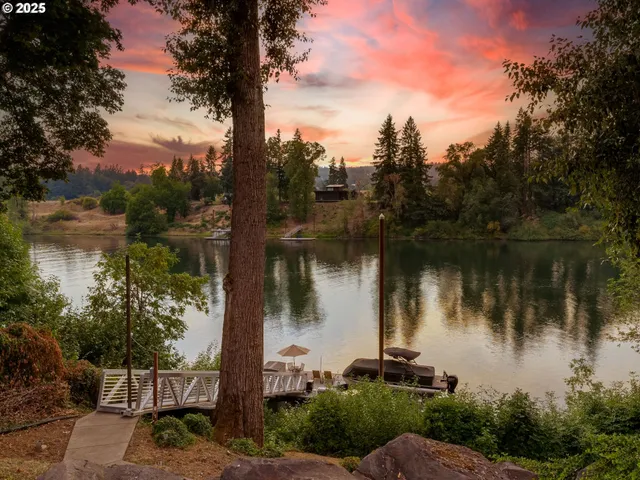 $2,150,000 | 23955 Butteville Road Northeast, Aurora, OR 97002