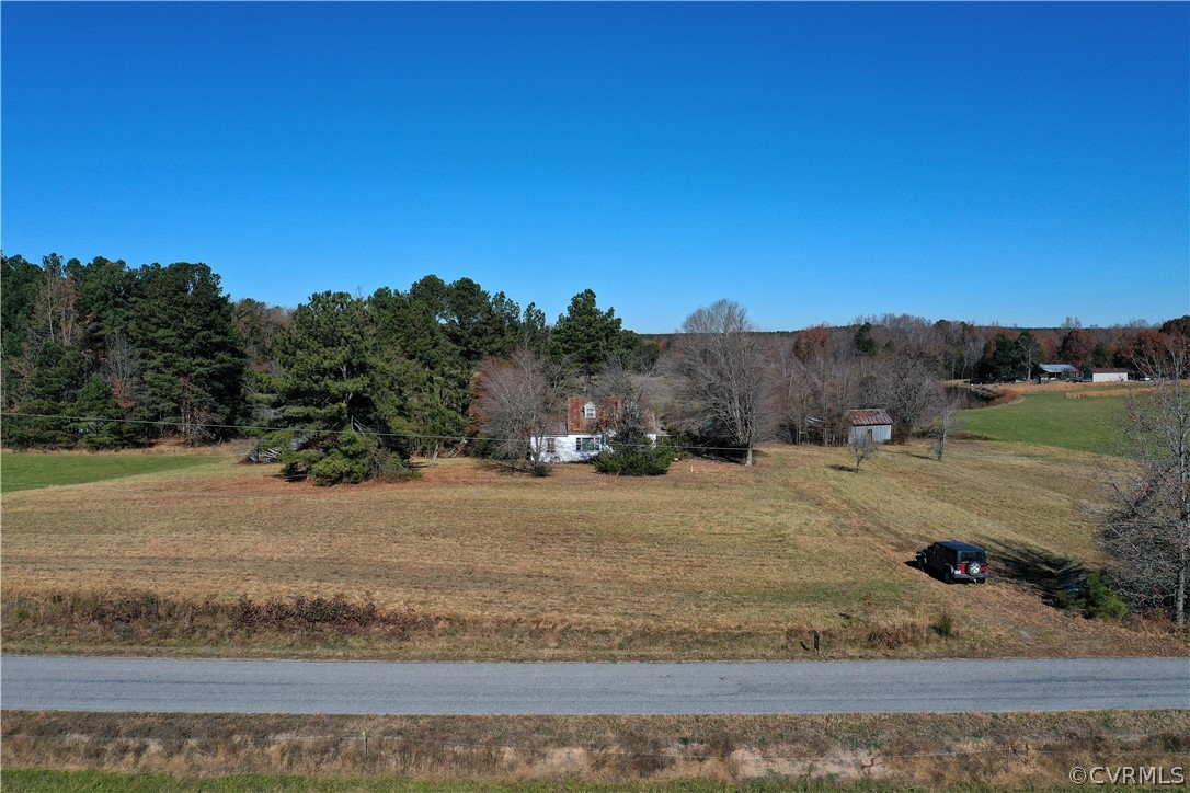 1525 Sneads Store Road Kenbridge, VA 23944 - Photo 5 of 24