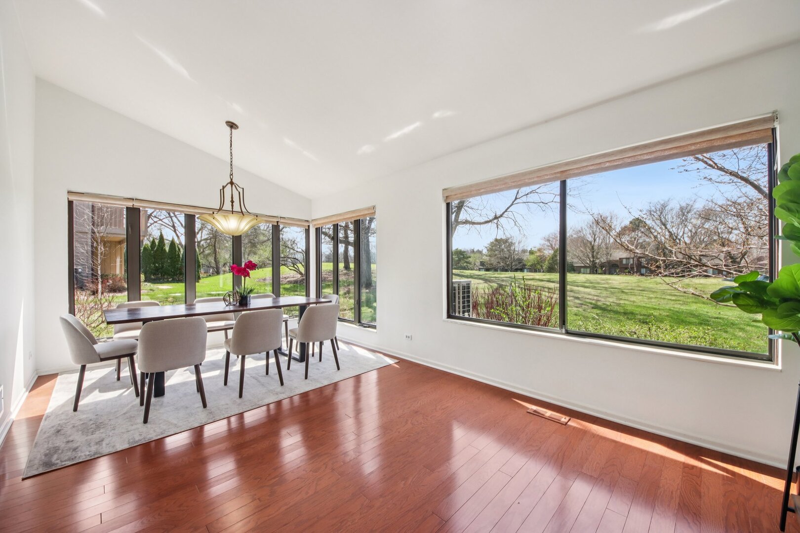 718 Shoreline Road Lake Barrington, IL 60010 - Photo 13 of 49