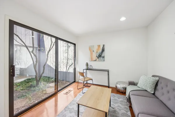 $449,000 | 718 Shoreline Road, Lake Barrington, IL 60010