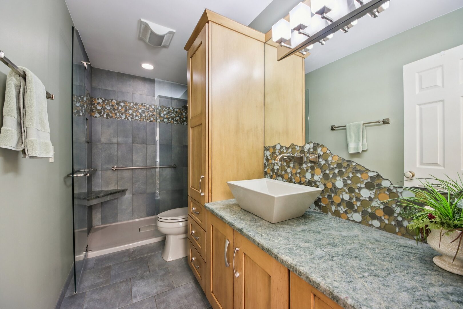 718 Shoreline Road Lake Barrington, IL 60010 - Photo 29 of 49