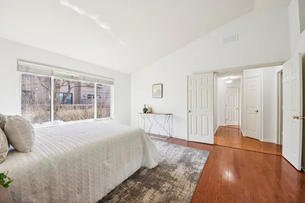 $449,000 | 718 Shoreline Road, Lake Barrington, IL 60010